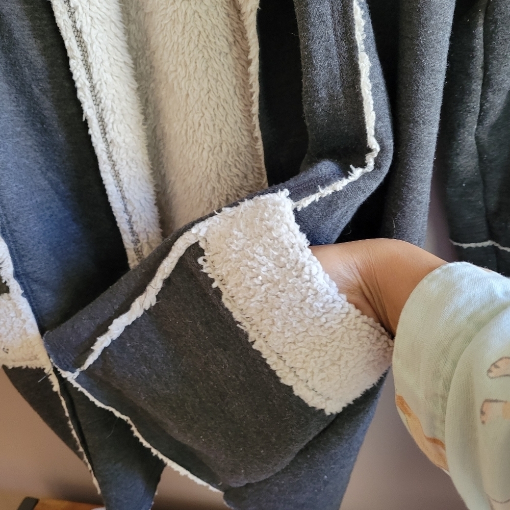 Cavalini Sherpa Jacket Small Open Front Pockets Lightweight Dark Grey Cardigan - Picture 8 of 12
